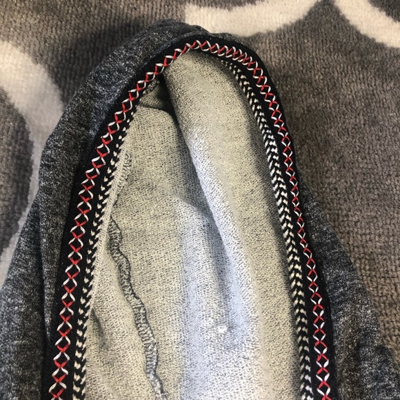 Maurices Sweatshirt Womens Small Vneck Heather Gray Long Sleeve Hoodie 🎃 - Picture 6 of 13